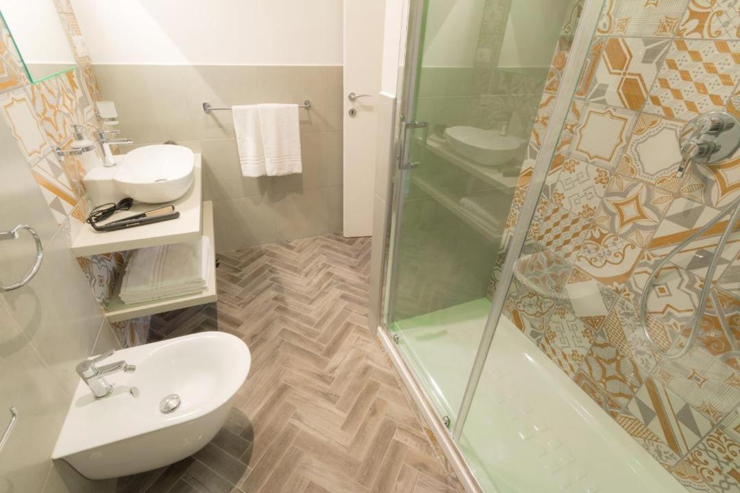 Frattina Ff Italian Suites Rome Bagian luar foto