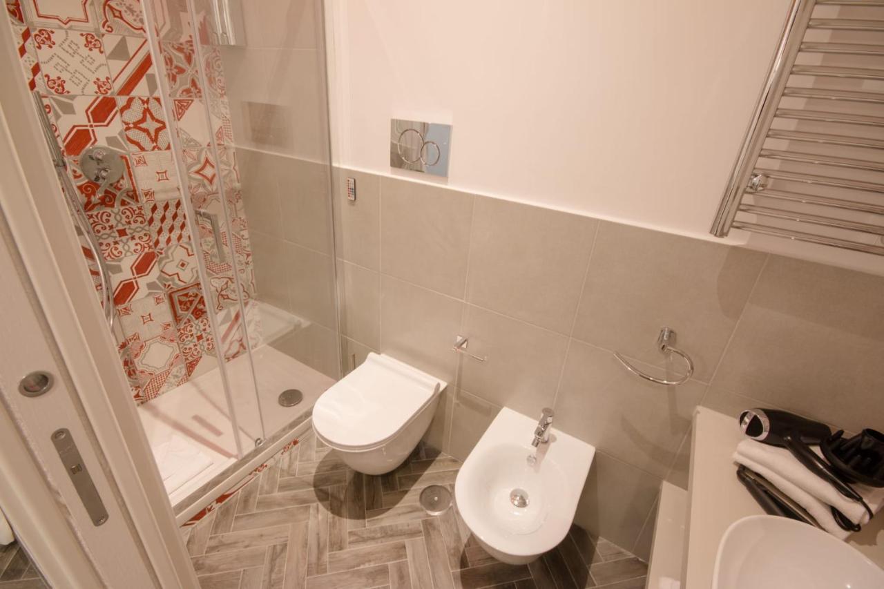 Frattina Ff Italian Suites Rome Bagian luar foto