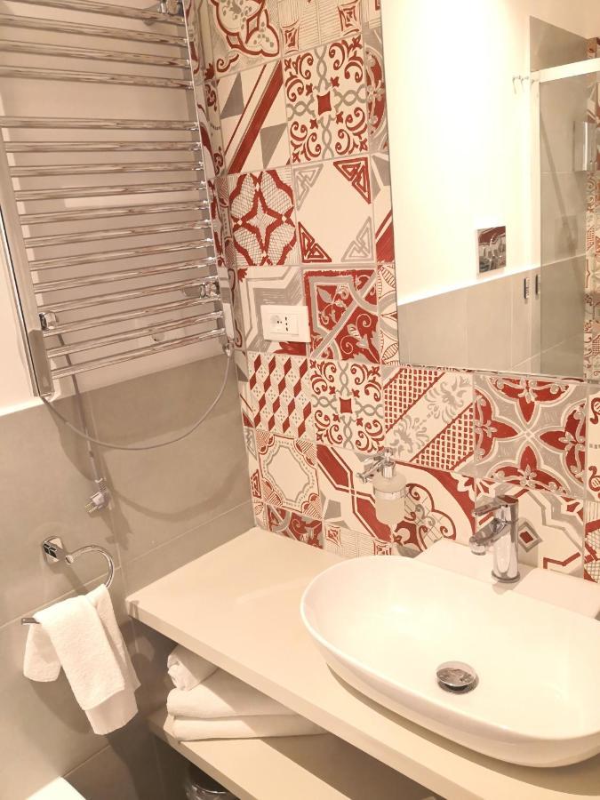 Frattina Ff Italian Suites Rome Bagian luar foto